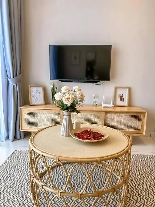 Kenwingston Skyloft Apartment Doorsteps To Brt Subang Usj Subang Jaya Malaysia