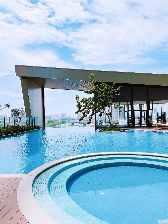 Kenwingston Skyloft Apartment Doorsteps To Brt Subang Usj Subang Jaya