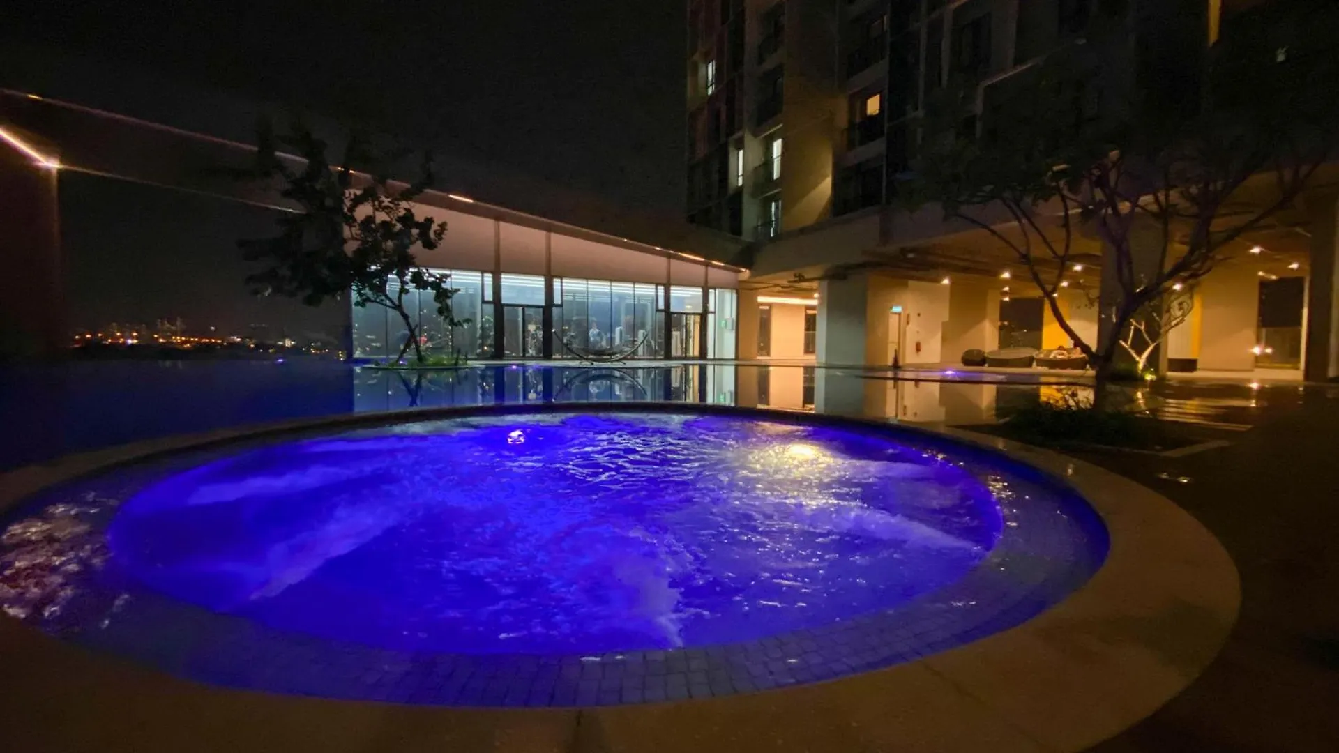 Kenwingston Skyloft Apartment Doorsteps To Brt Subang Usj Subang Jaya