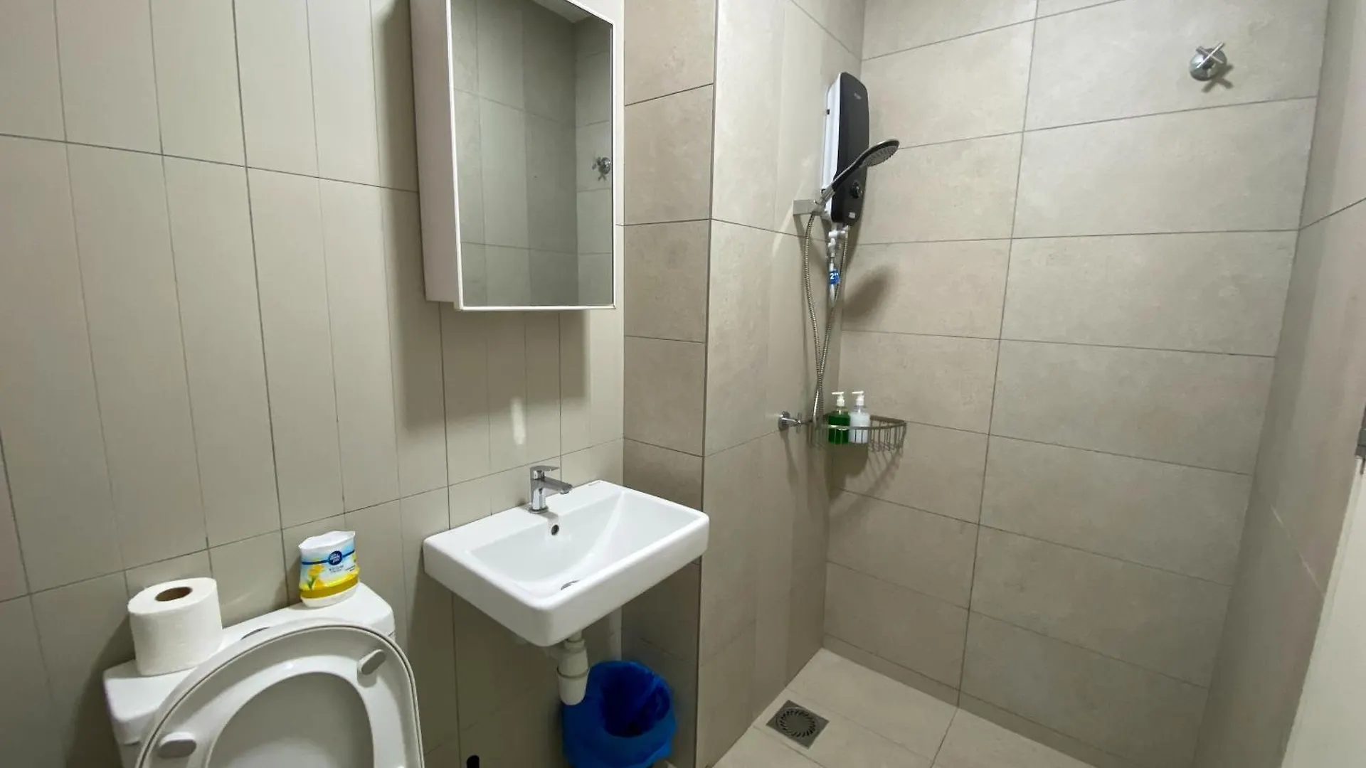 Kenwingston Skyloft Apartment Doorsteps To Brt Subang Usj Subang Jaya