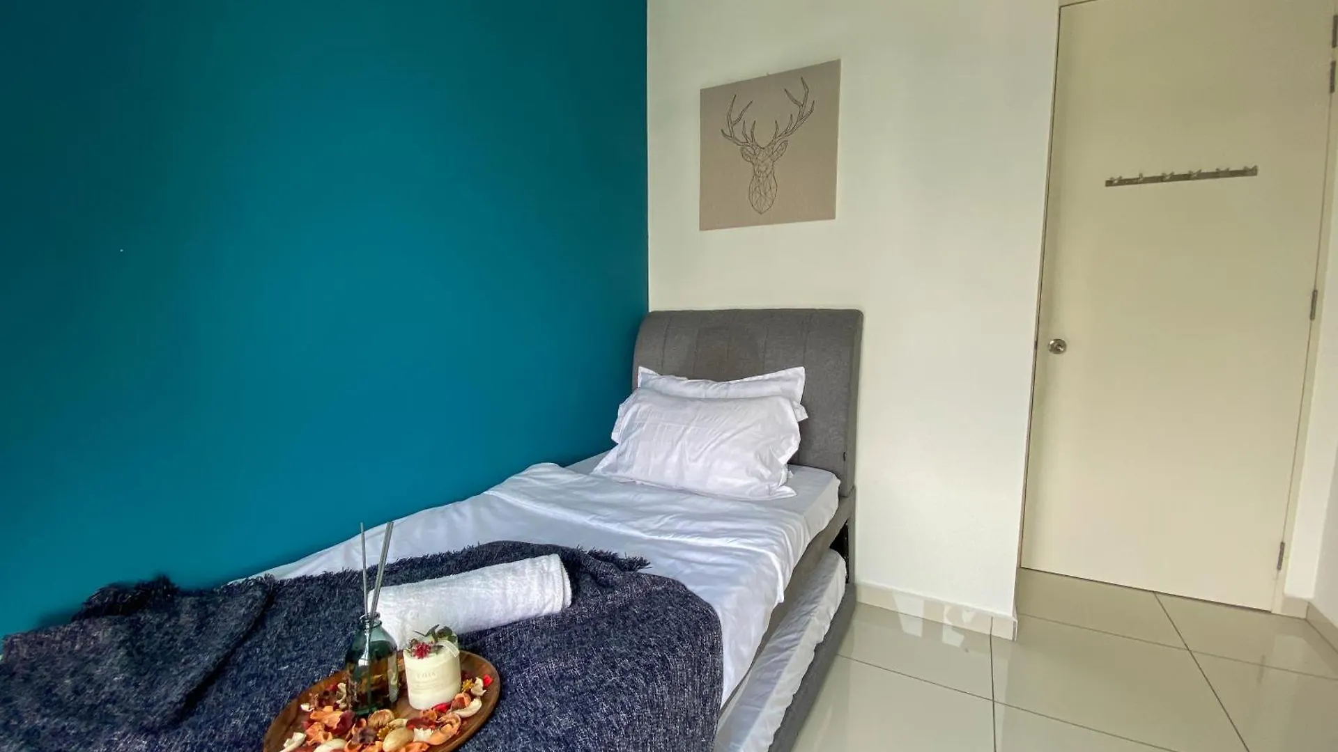 Kenwingston Skyloft Apartment Doorsteps To Brt Subang Usj Subang Jaya